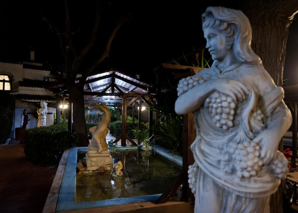 Hotel La Carreta 치바 외부 사진